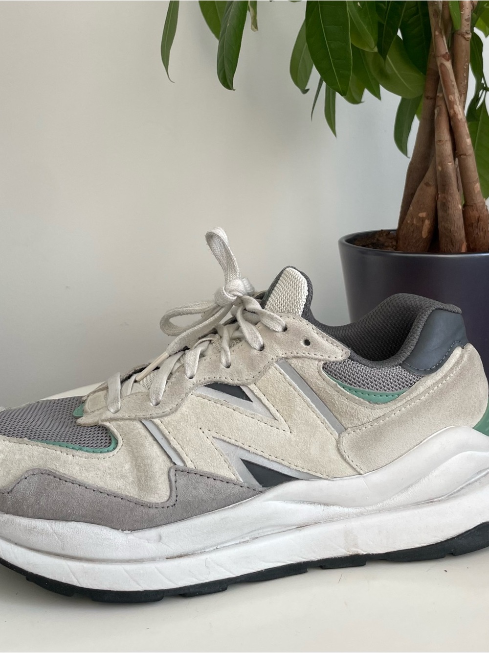 Men Size 8.5 New Balance 5740 x Figs Eucalyptus Grey Shoes